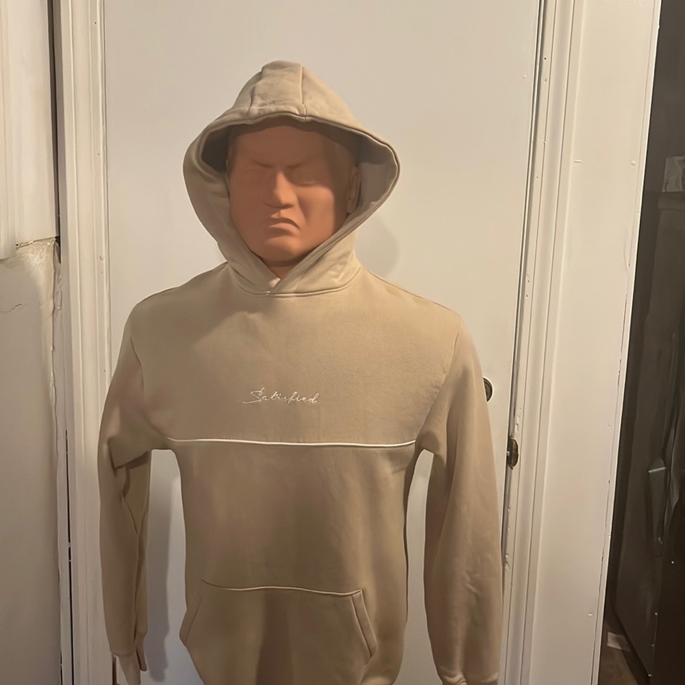 Tan Colored “Satisfied” hoodie Men’s Small